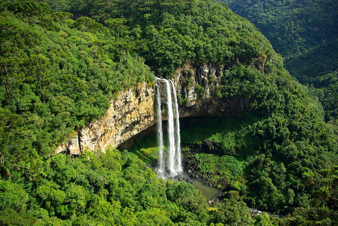 Caracol Falls (Cascata do Caracol), Caracol State Park, Brazil