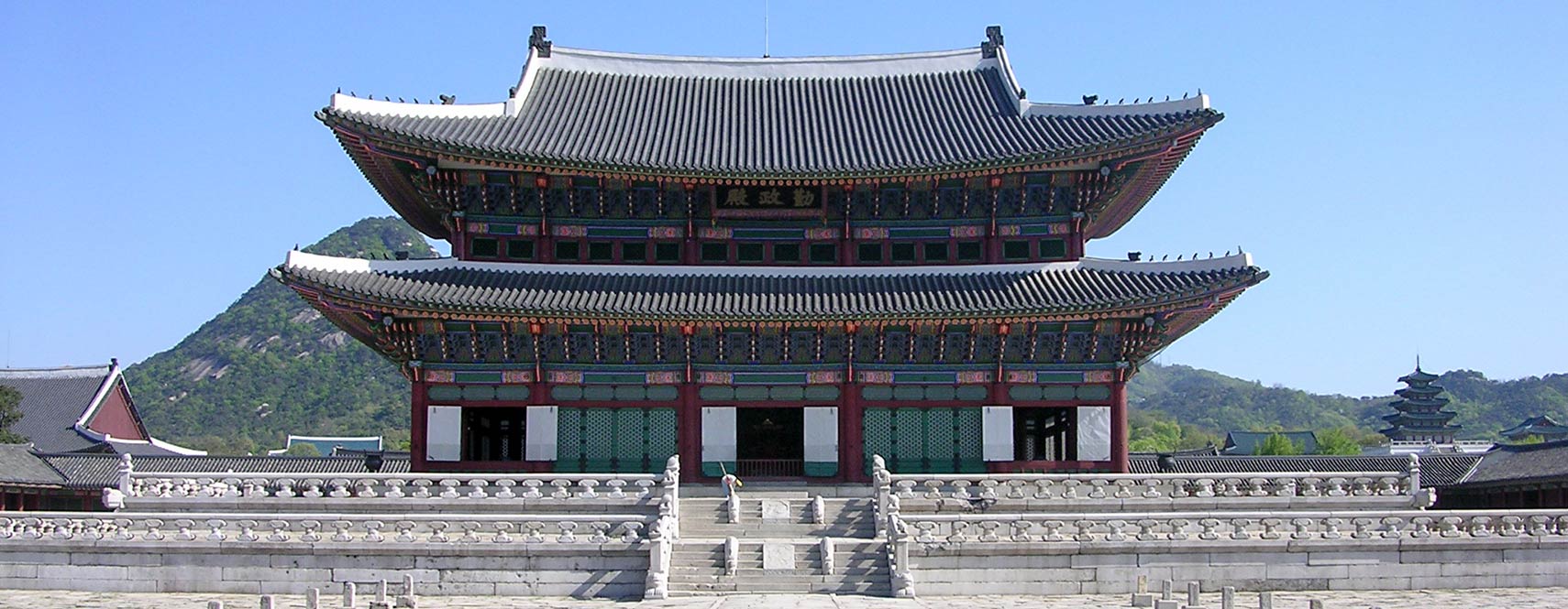 Gyeongbokgung royal palace in Seoul, South Korea