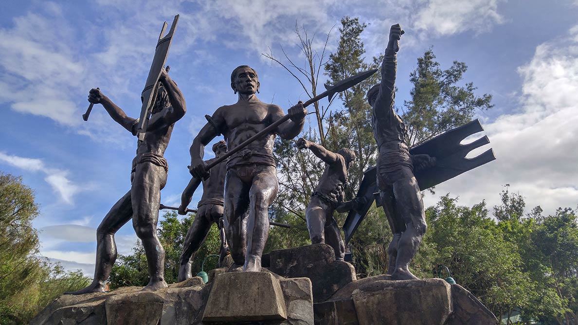 Monument of the five Igorot tribes of Baguio