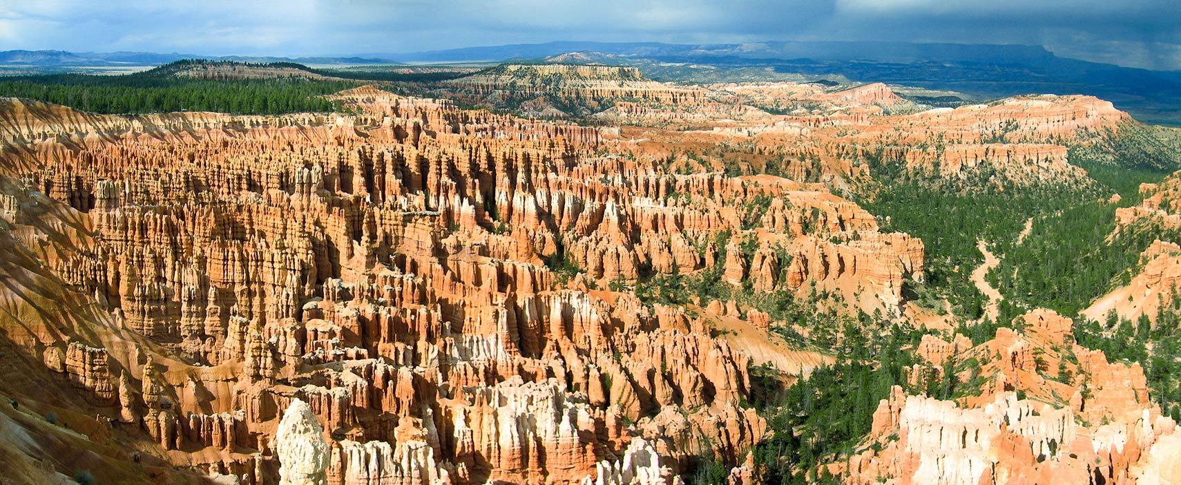 Bryce Canyon National Park with hoodoos